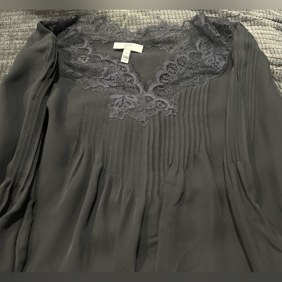 Joie “Olsone” silk and lace top size small - Picture 11 of 13